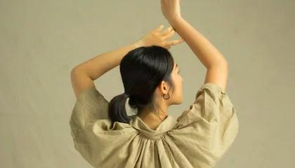 意昂体育-莱巴金娜横扫斯瓦泰克 3年后再进澳网四强